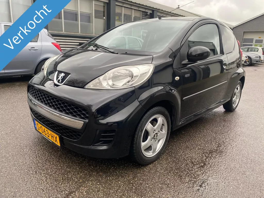 Peugeot 107 XR 1.0 12v Blak &amp; Siliver verkocht