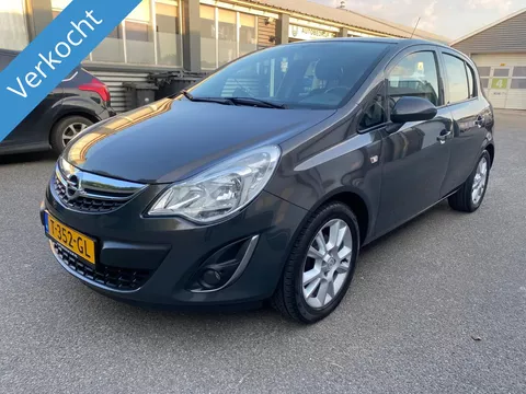 Opel Corsa 1.2-16V Design Edition 2013 verkocht